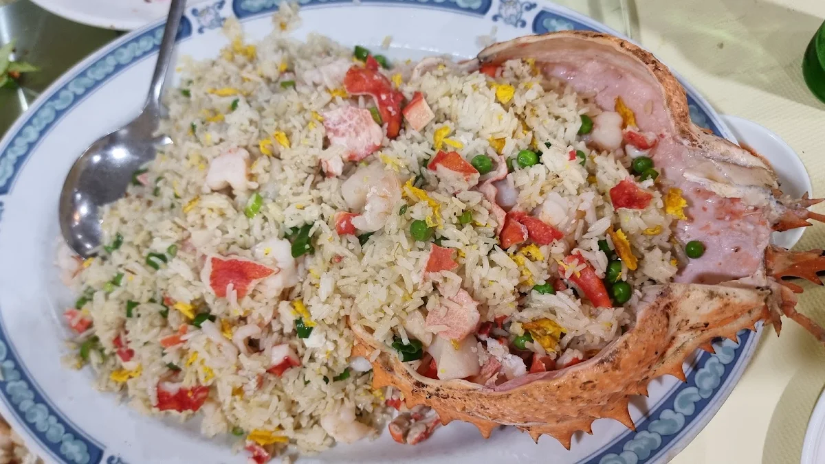 lotus leaf pearl lobster rice 荷香珍珠龙虾饭
